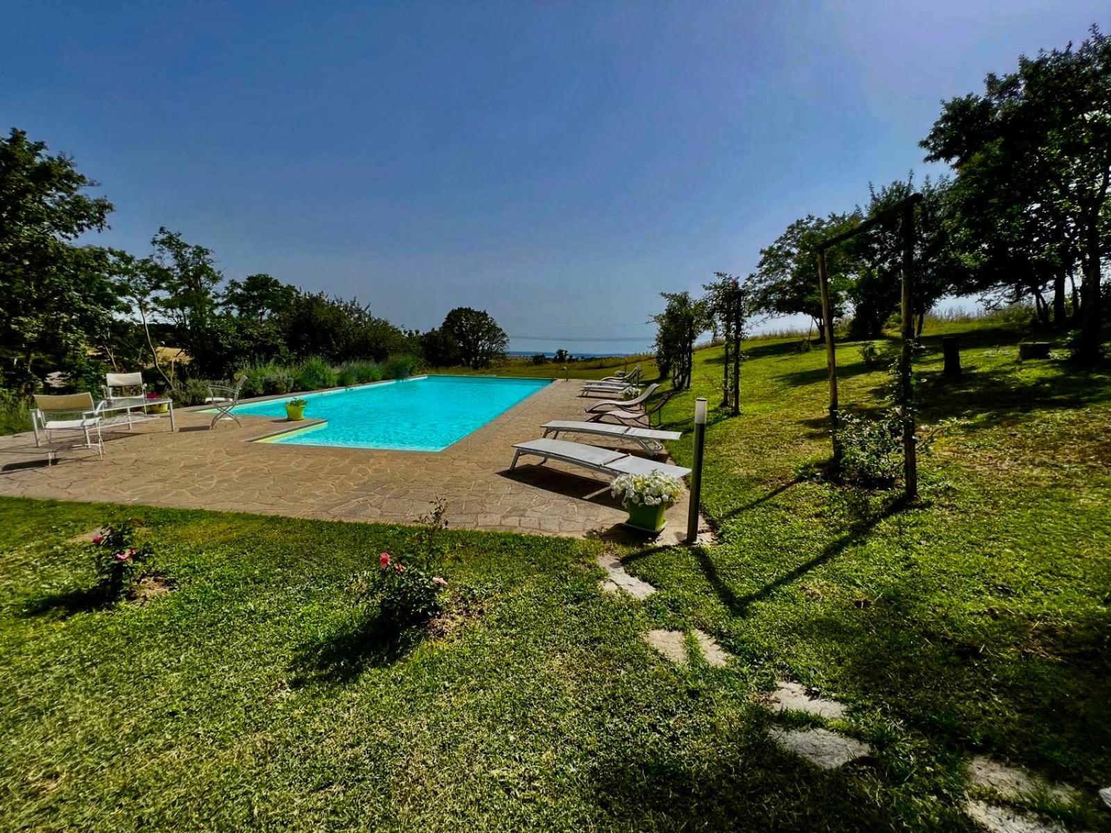 Bed and Breakfast Collina Blu Больсена Екстер'єр фото